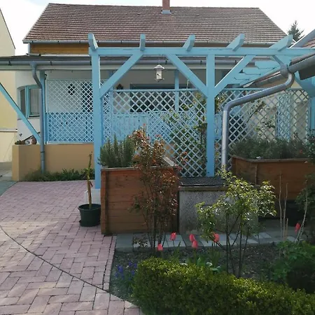 Anna Vendeghaz Lejlighed *