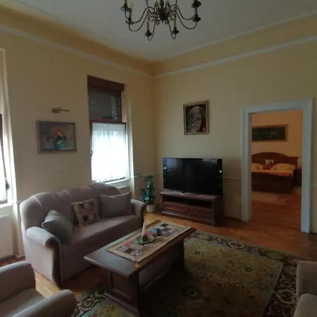 Anna Vendeghaz Apartmán *